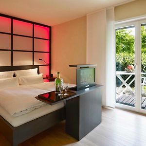 Standard Zimmer mit Kingsize-Bett